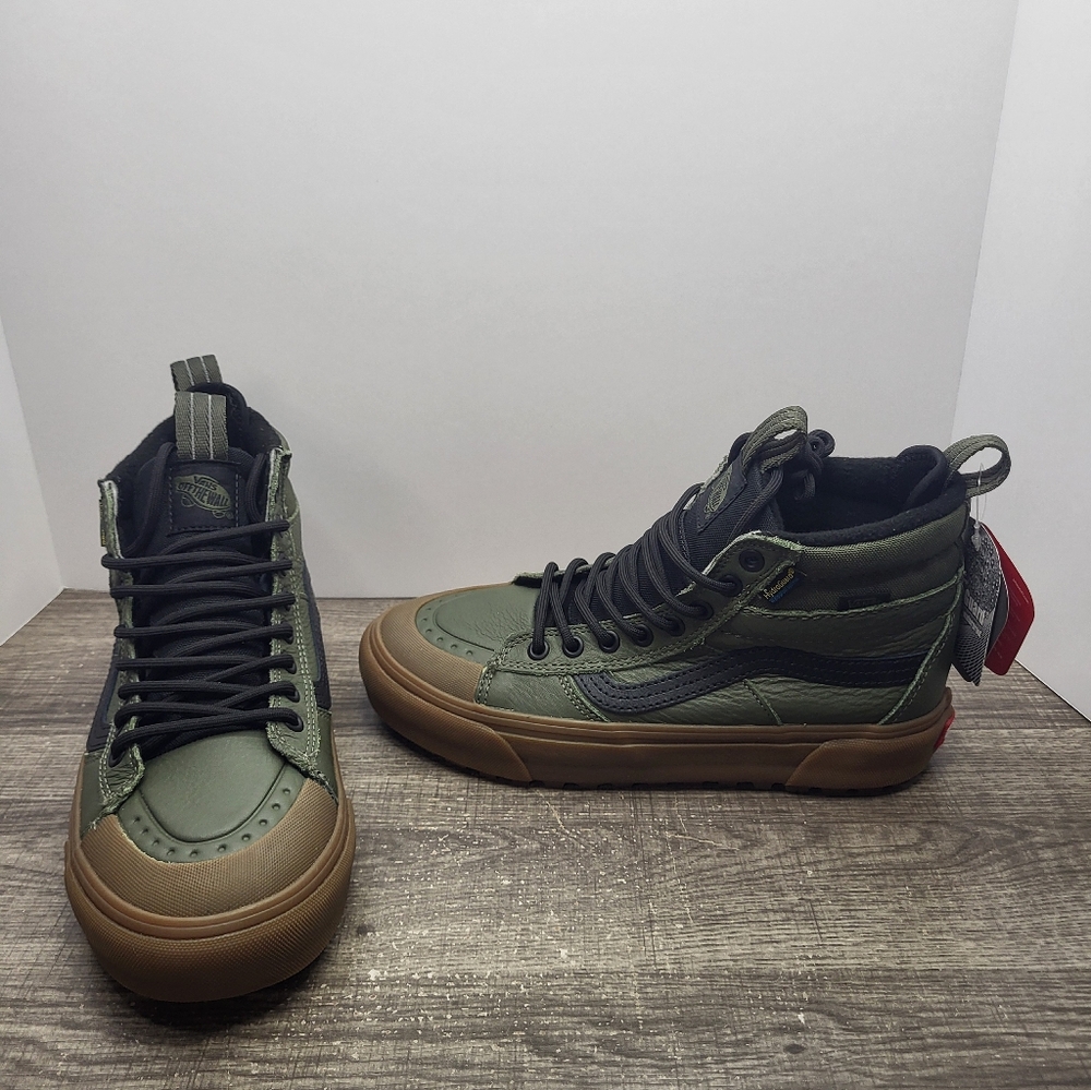 Vans MTE Sk8-Hi Waterproof Insulated Shoe Hiking Boots Mens 6.5 Wms 8 NEW